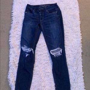 American eagle ripped jeans 💙